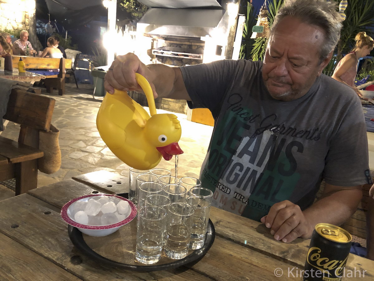 Peter und Ouzo-Ente Peter und Ouzo-Ente