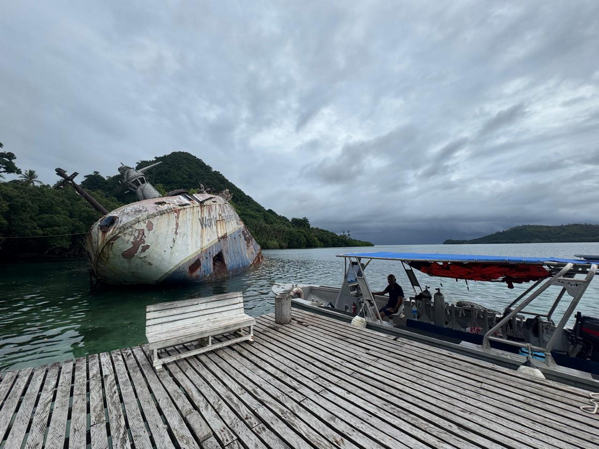Wrack MS World Discoverer Wrack MS World Discoverer