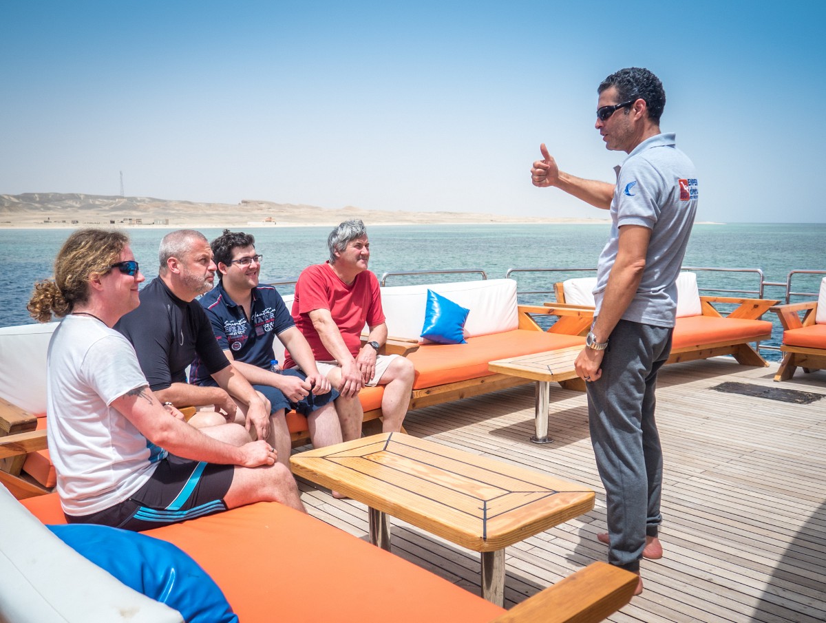 Briefing Briefing
