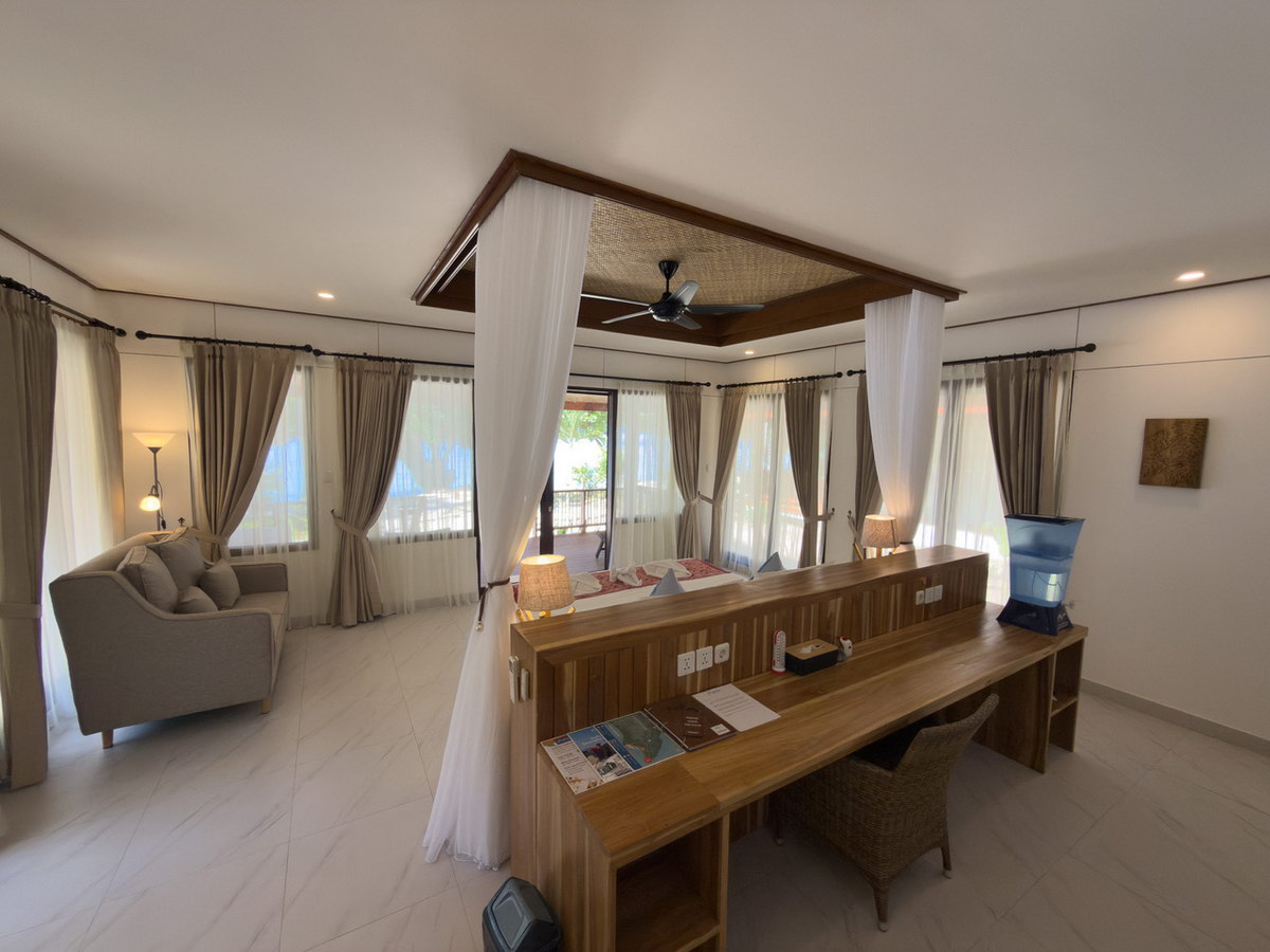 Premium Oceanfront Cottage Premium Oceanfront Cottage