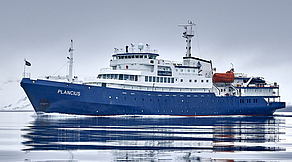 M/V Plancius M/V Plancius