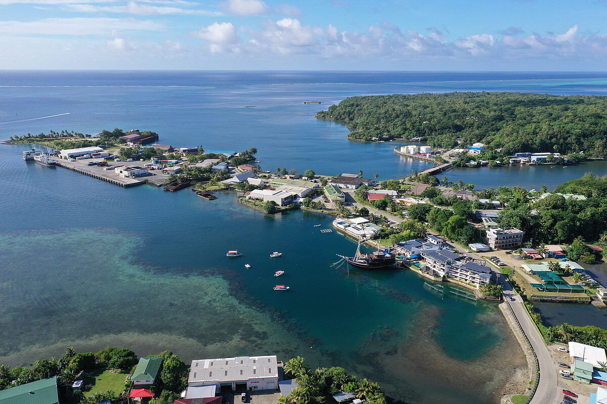 Manta Ray Bay Resort & Yap Divers Manta Ray Bay Resort & Yap Divers
