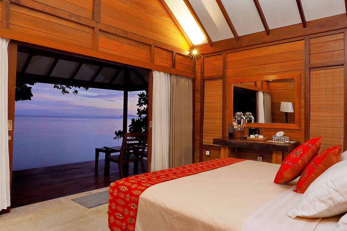 Waterfront Villa Waterfront Villa